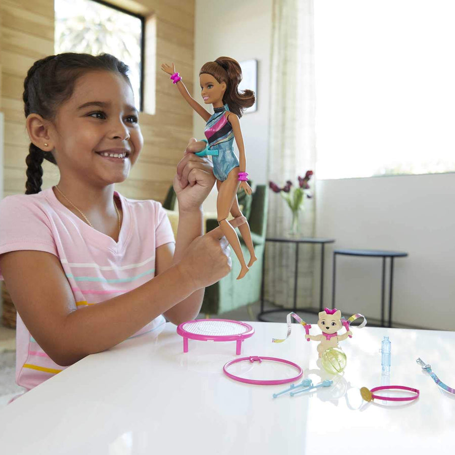 Barbie Dreamhouse Adventures Teresa Spin ‘n Twirl Gymnast Doll, 11.5-inch Brunette, in Leotard, with Accessories