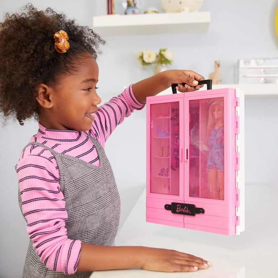 Barbie Fashionistas Ultimate Closet Portable Fashion Toy with Doll, Clothing, Accessories and Hangars, Gift for 3 to 8 Year Olds