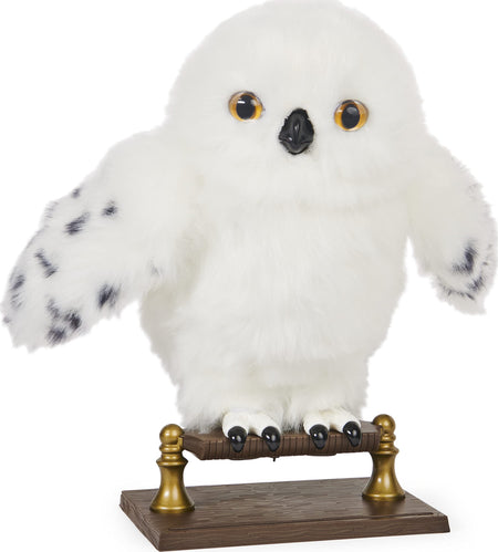Wizarding World Harry Potter, Enchanting Hedwig Interactive Owl with Over 15 Sounds and Movements and Hogwarts Envelope, Kids Toys for Ages 5 and up, Multicolor