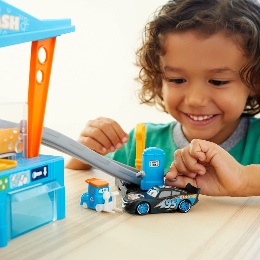 Disney Pixar Cars Color Change Dinoco Car Wash Playset with Pitty and Exclusive Lightning McQueen Vehicle, Interactive Water Play Toy for Kids Age 4 Years and Older