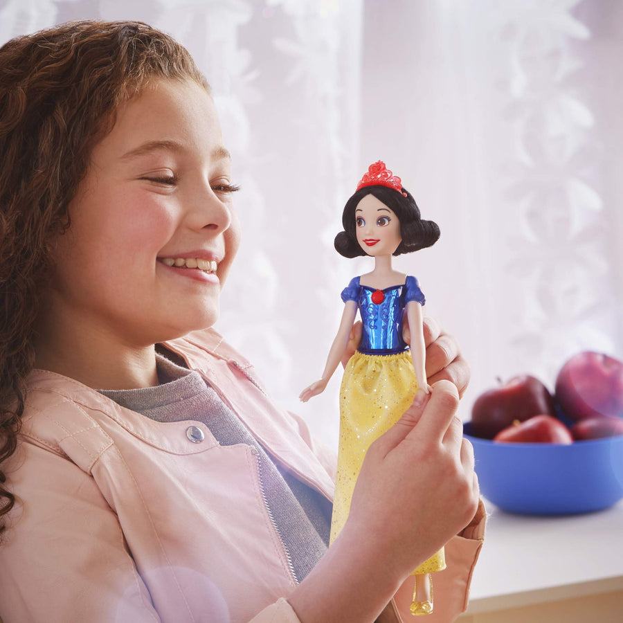 Disney Princess Royal Shimmer Snow White Doll, Fashion Doll with Skirt and Accessories, Toy for Kids Ages 3 and Up