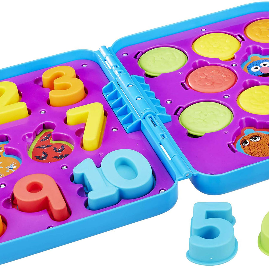 Sesame Street Playskool Cookie Monster's On The Go Numbers