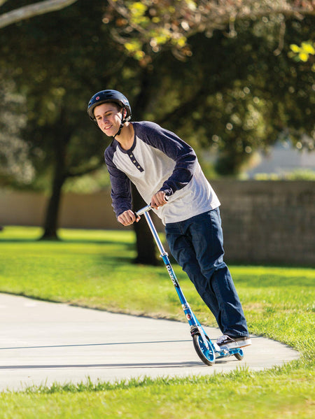 Razor A5 Lux Kick Scooter - Large 8" Wheels, Foldable, Adjustable Handlebars, Lightweight, for Riders up to 220 lbs