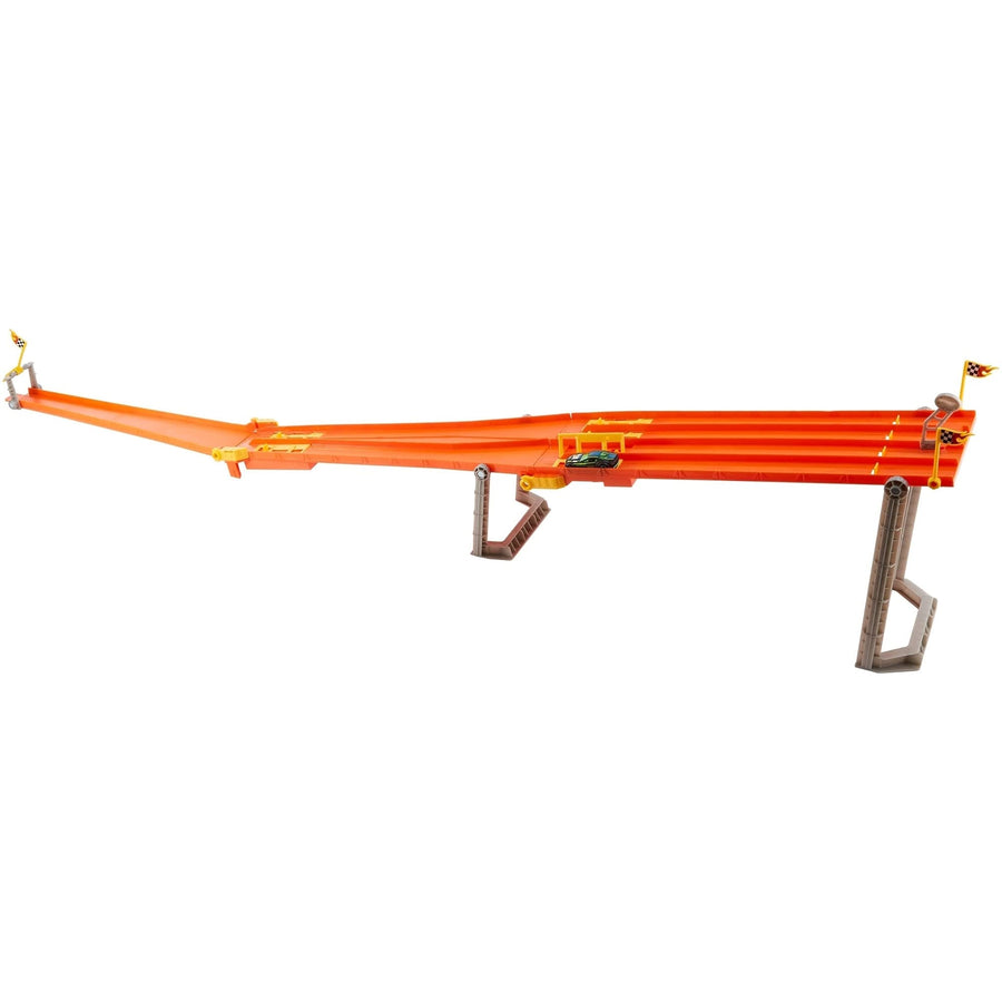 Hot Wheels 4-Lane Race with Fair-Start Launcher and Checkered Flag [Amazon Exclusive]