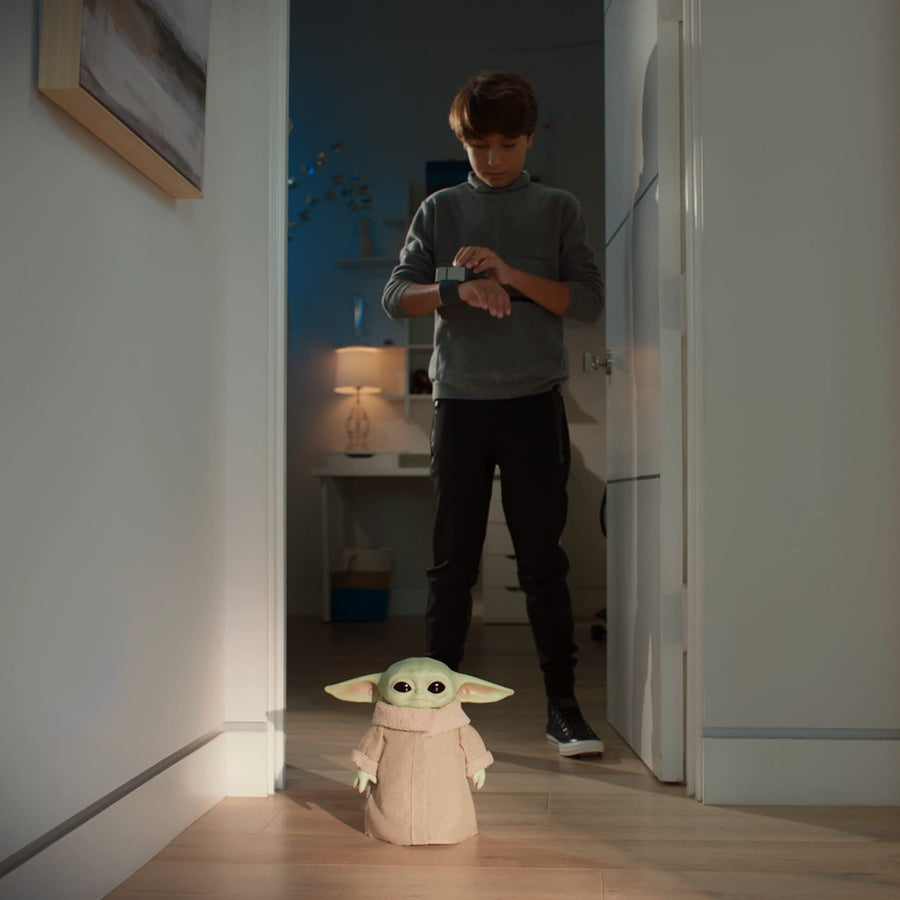 Star Wars Grogu, The Child, 12-in Plush Motion RC Toy from The Mandalorian, Collectible Stuffed Remote Control Character for Movie Fans of All Ages, 3 Years and Older