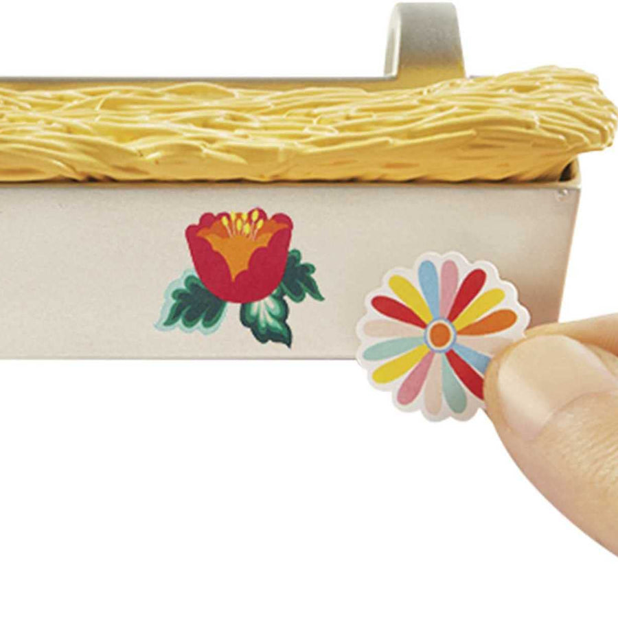 Mattel Spirit Untamed Cuddle Colt & Mama Playset (Horses Approx. 5-in & 8-in) & Feeding Accessories, Great Gift for Horse and Animal Lovers Ages 3 Years Old & Up