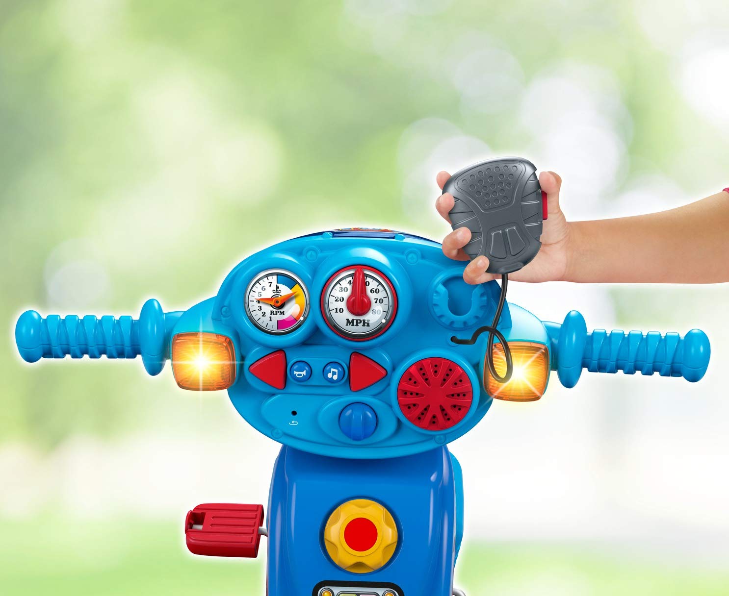 Fisher-Price Nickelodeon PAW Patrol Lights & Sounds Trike Multi Color, 1 - 6 years