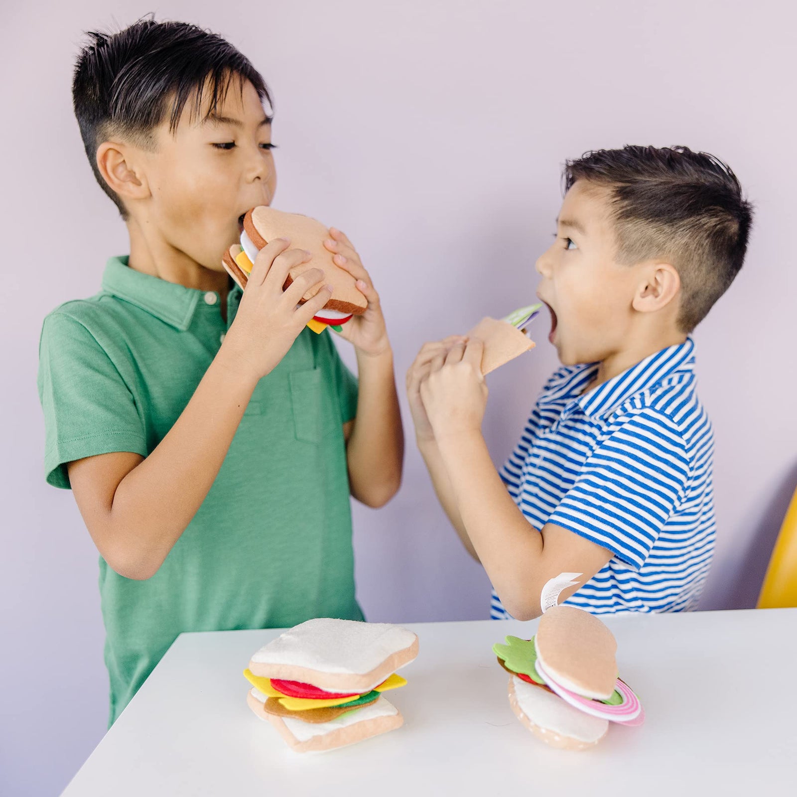 Melissa & Doug Felt Food Sandwich Play Food Set (33 pcs)