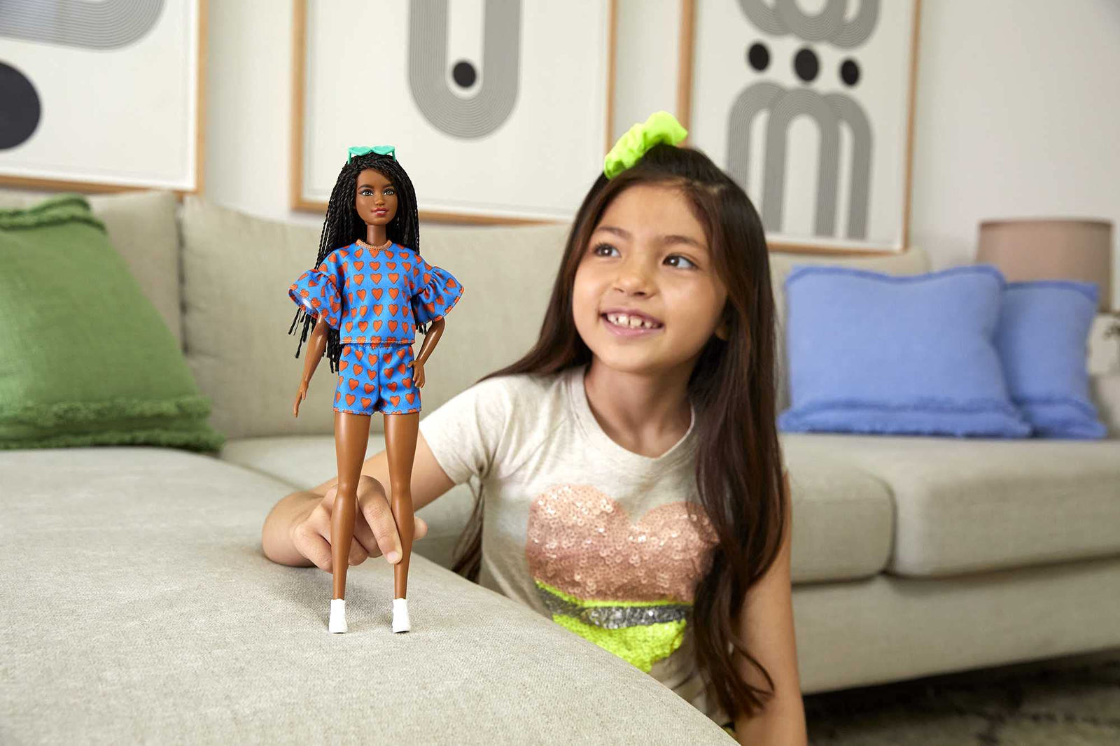 Barbie Fashionistas Doll # 172 , Heart Print Matching Top & Shorts & Twisted Hairstyle Toy for Kids 3 to 8 Years Old