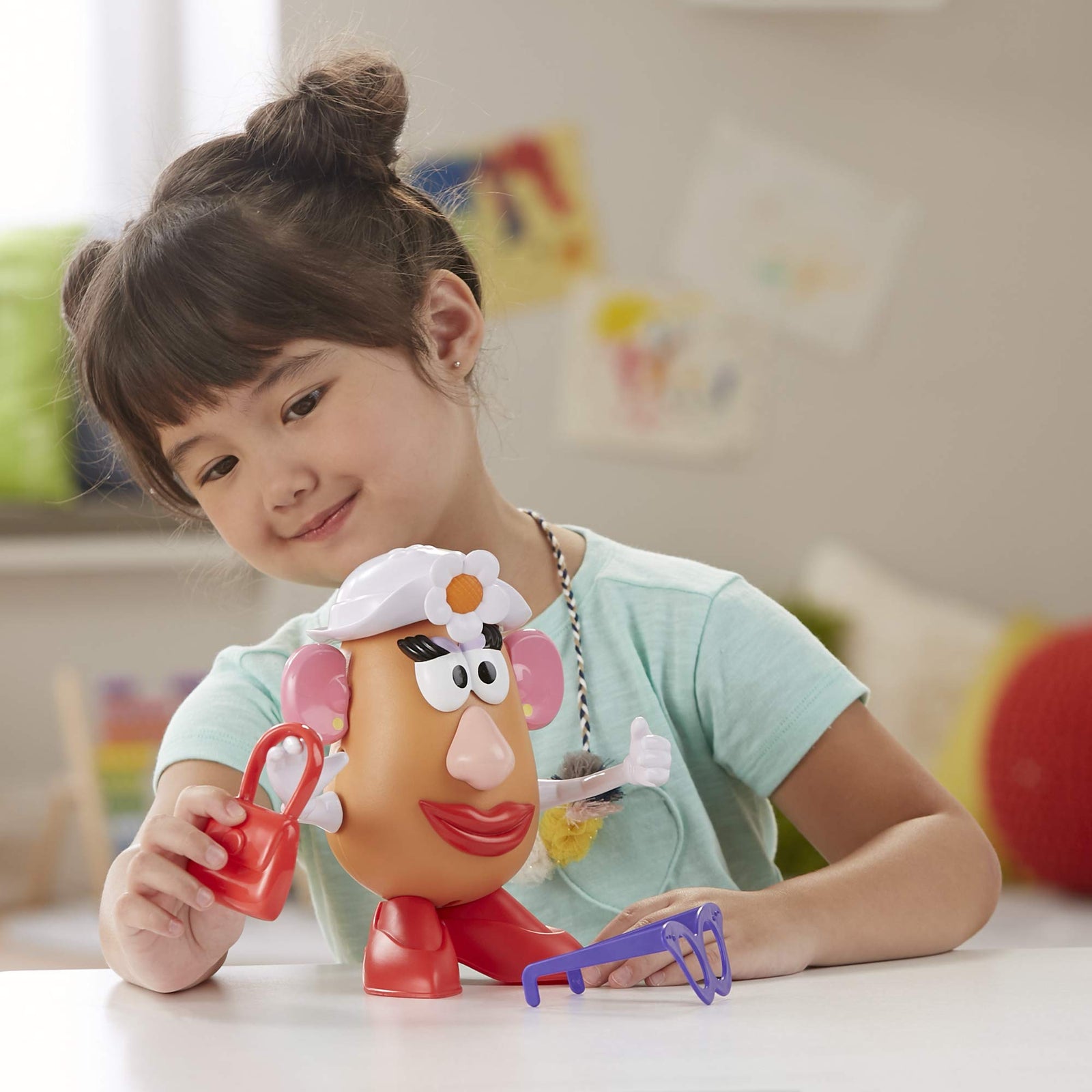 Mrs. Potato Head Disney/Pixar Toy Story 4 Classic Mrs. Figure Toy For Kids Ages 2 & Up