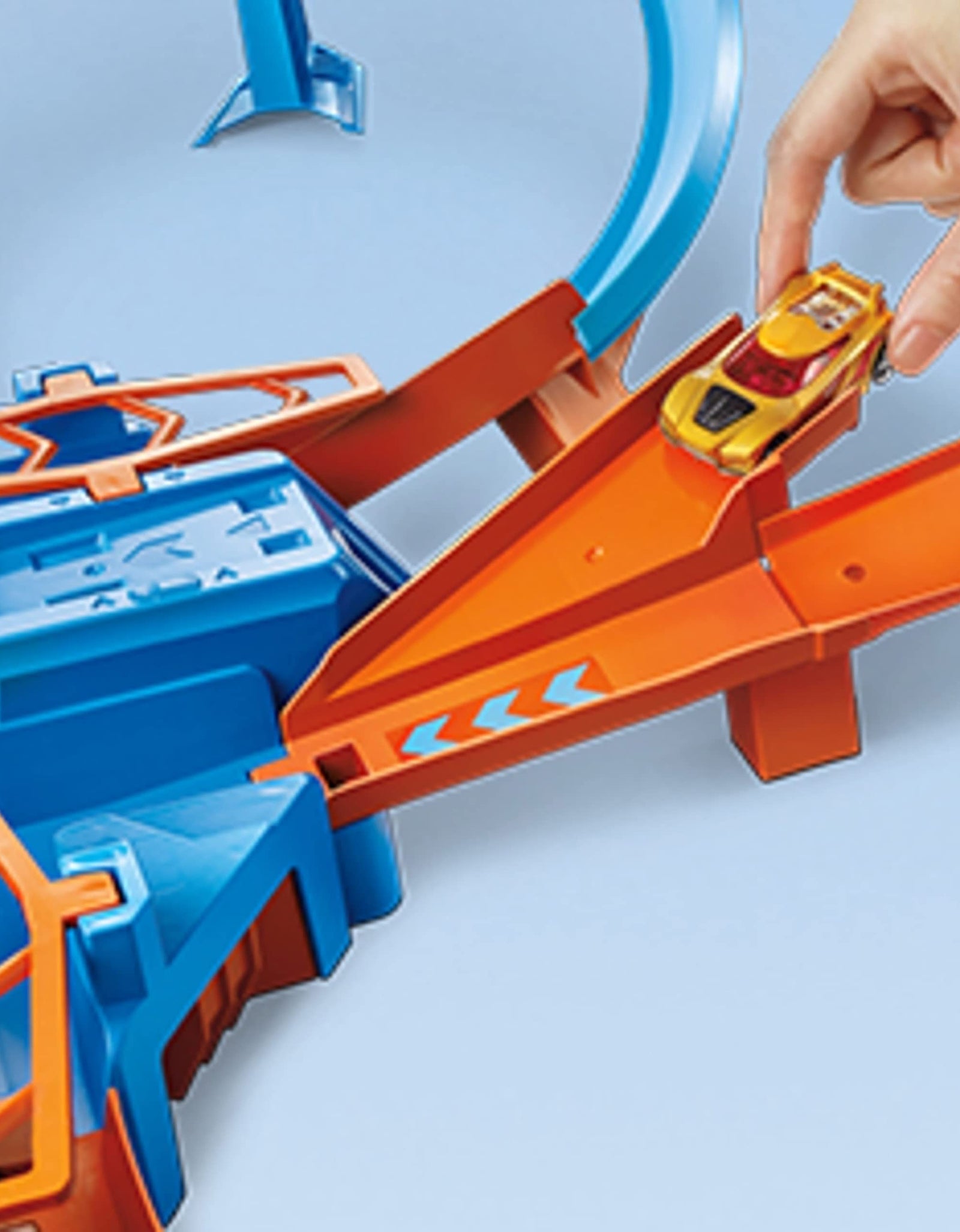 Hot Wheels Criss Cross Crash Track Set [Amazon Exclusive]