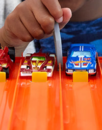 Hot Wheels 4-Lane Race with Fair-Start Launcher and Checkered Flag [Amazon Exclusive]
