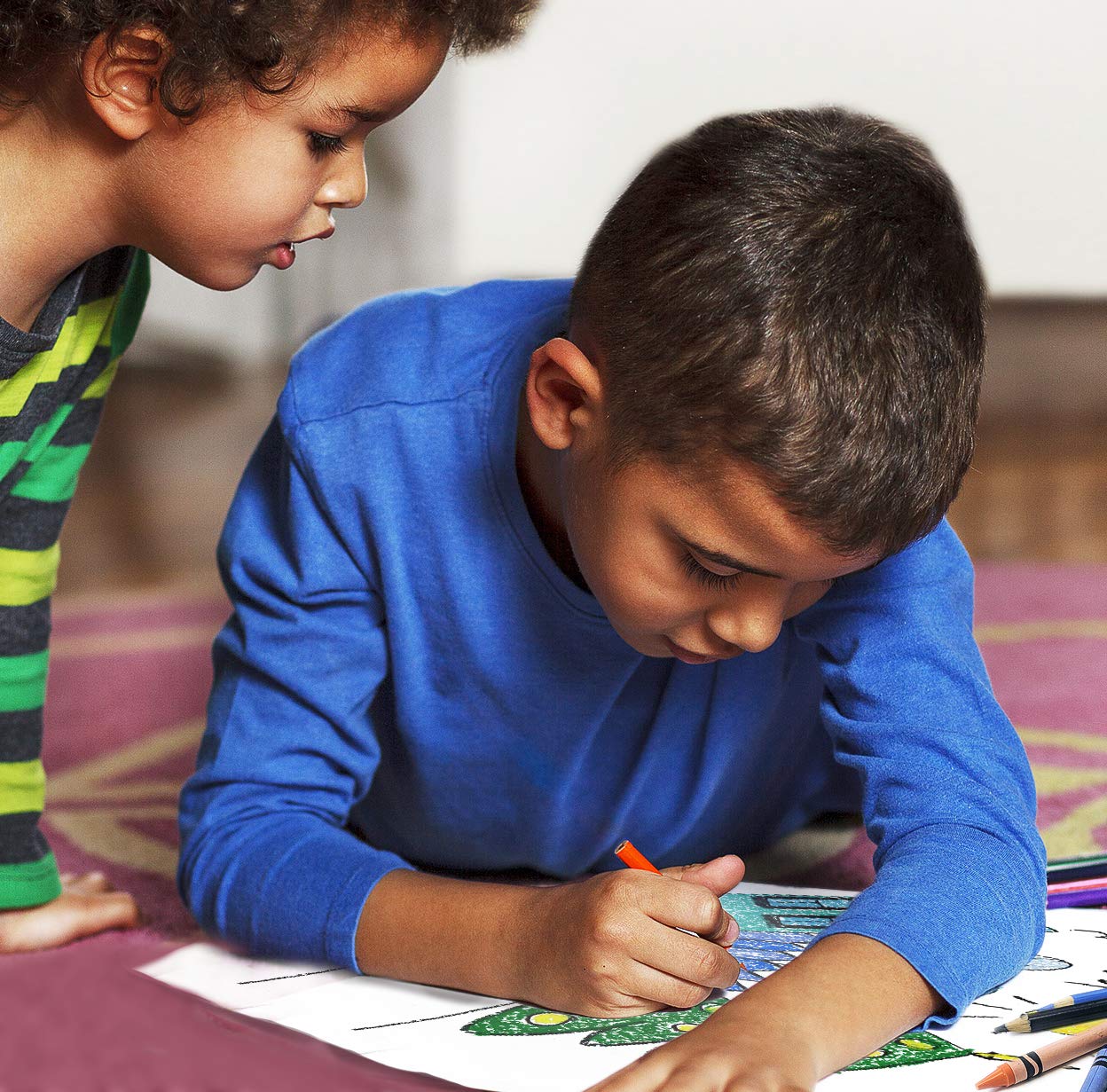 Crayola Super Art Coloring Kit, Craft Supplies for Kids, Tub Colors Vary, 100+ Pcs, Gift for Kids