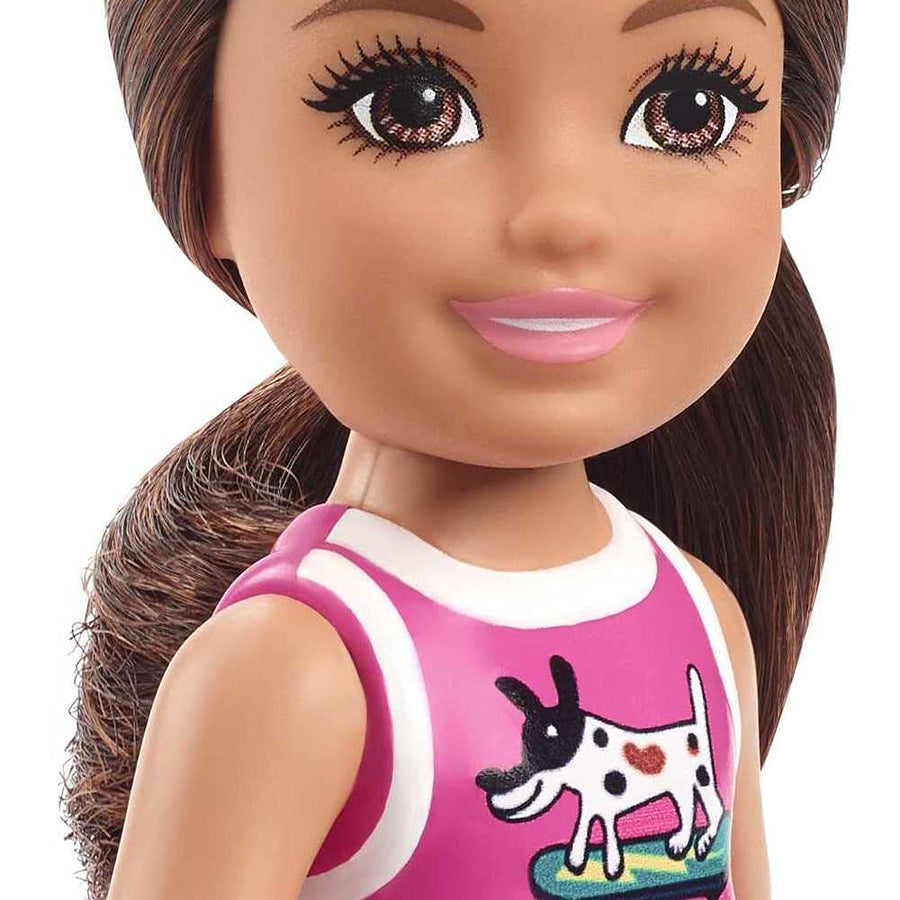 Barbie Chelsea Doll (6-inch Brunette) Wearing Sparkly Skirt, Molded Unicorn Top & Green Shoes, Gift for 3 to 7 Year Olds