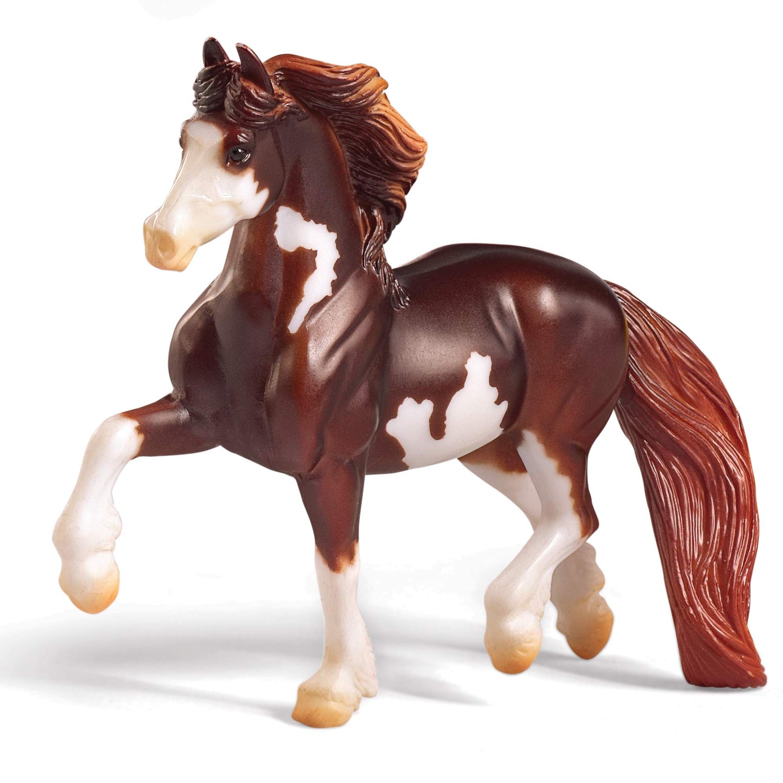 Breyer Stablemates Red Stable and Horse Set | 12 Piece Play set with 2 Horses | 11.5"L x 7.5"W x 9.25"H | 1:32 Scale | Model #59197