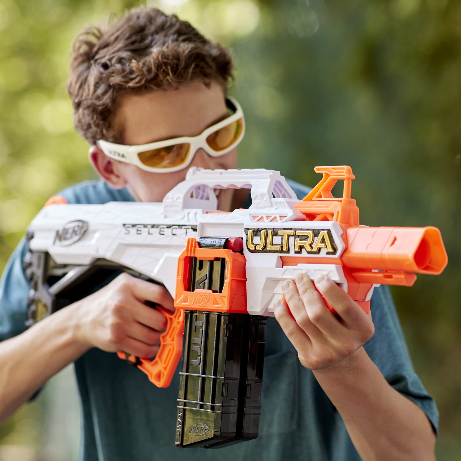 NERF Ultra Select Fully Motorized Blaster, Fire for Distance or Accuracy, Includes Clips and Darts, Compatible Only Ultra Darts