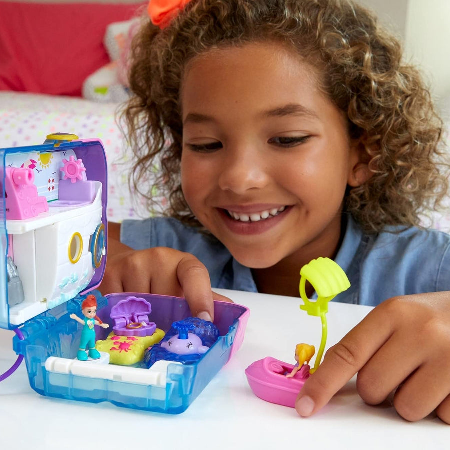 Polly Pocket Pocket World Sweet Sails Cruise Ship Compact with Fun Reveals, Micro Polly and Lila Dolls and Jet Ski Accessory, for Ages 4 and Up [Amazon Exclusive]