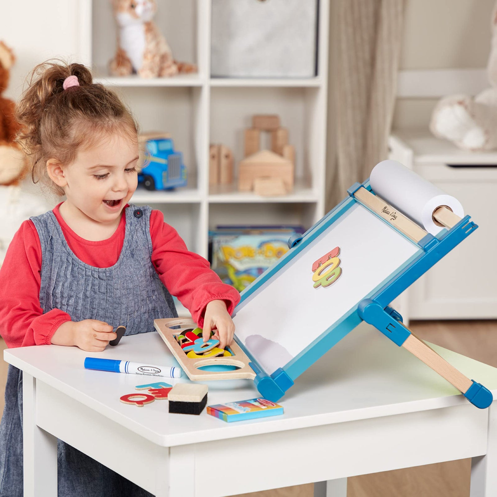 Melissa & Doug Deluxe Double-Sided Tabletop Easel (E-Commerce Packaging, Arts & Crafts, 42 Pieces, 17.5” H x 20.75” W x 2.75” L, Great Gift for Girls and Boys - Best for 3, 4, 5 Year Olds and Up)