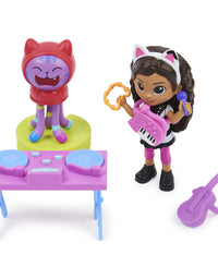 Gabby's Dollhouse, Kitty Karaoke Set with 2 Toy Figures, 2 Accessories, Delivery and Furniture Piece, Kids Toys for Ages 3 and up
