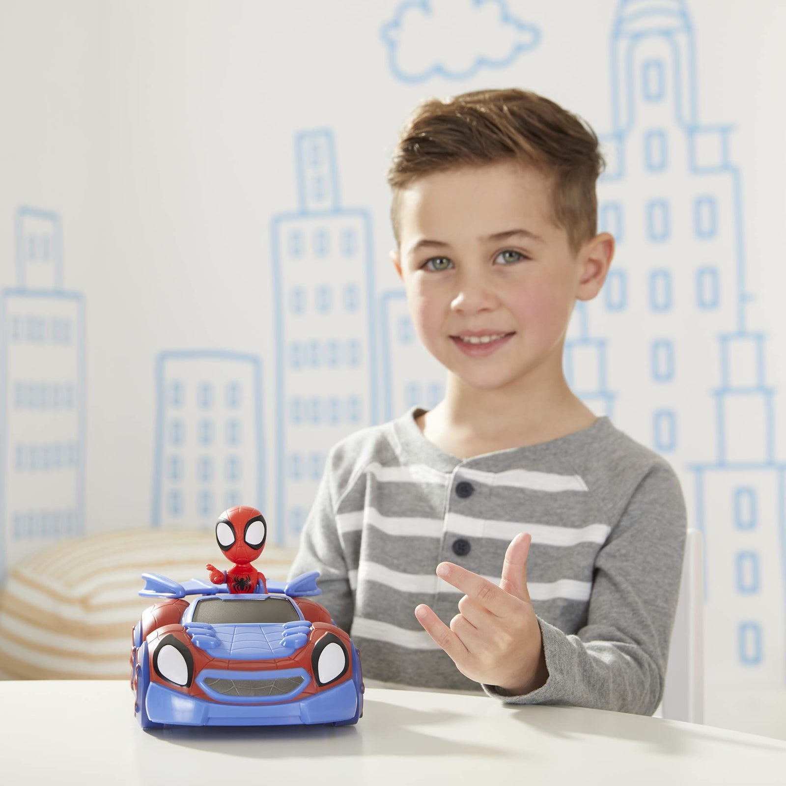 Marvel Spidey and His Amazing Friends Change 'N Go Web-Crawler and Spidey Action Figure, 2 in 1 Vehicle, 4-Inch Figure, for Kids Ages 3 and Up, Frustration Free Packaging