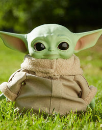 Star Wars Grogu Plush Toy, 11-in “The Child” from The Mandalorian, Collectible Stuffed Character for Movie Fans, Ages 3 Years and Older
