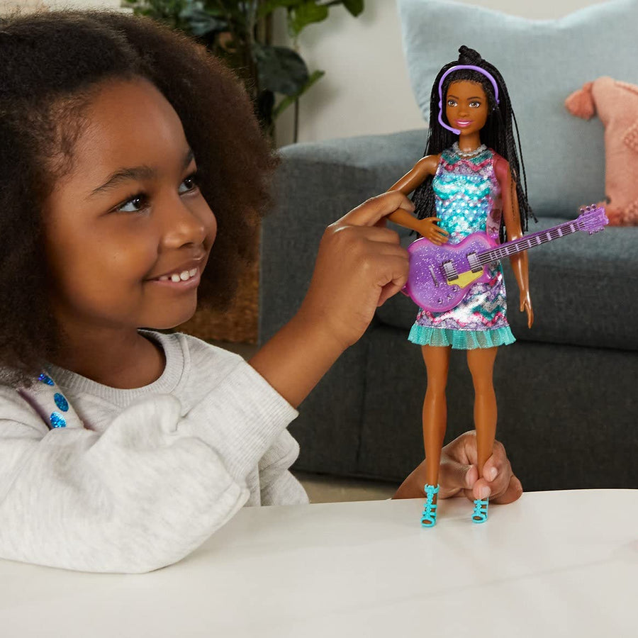 Barbie: Big City, Big Dreams Singing Brooklyn” Roberts Doll (11.5-in Brunette with Braids) with Music, Light-Up Feature, Microphone & Accessories, Gift for 3 to 7 Year Olds