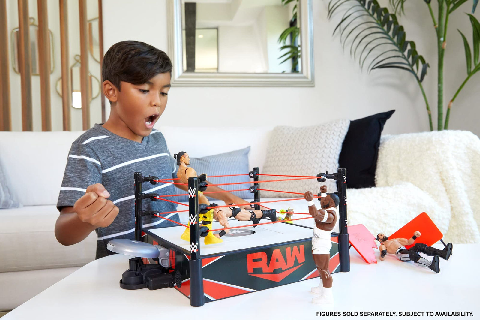 WWE Wrekkin Kickout Ring Playset 13-in (33.02-cm) x 20-in (50.8-cm) & 2 Modes: Randomized Ref & Springboard Launcher, Includes Crane, WWE Championship & Breakaway Table, Gift for Ages 6 Years Old & Up