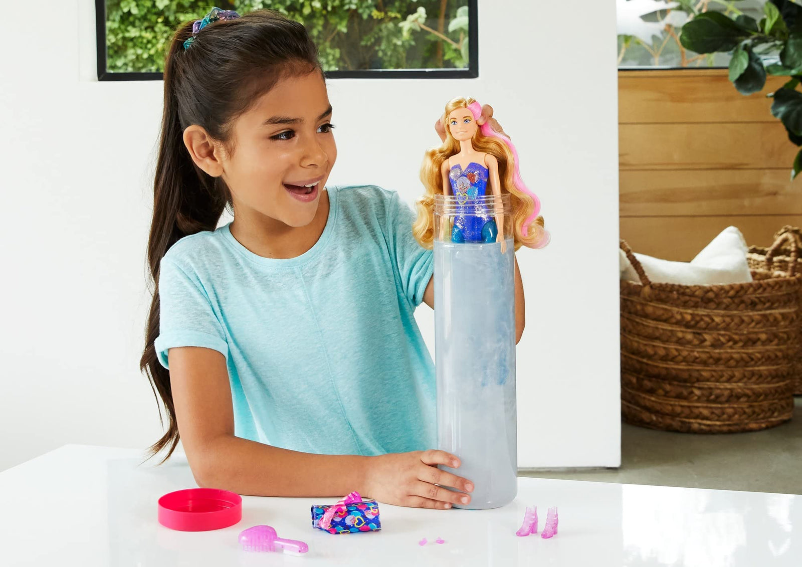 Barbie Color Reveal Doll with 7 Surprises: 4 Bags Contain Skirt, Shoes, Earrings & Brush; Water Reveals Confetti-Print; Doll’s Look & Color Change on Hair & Face; Party Series