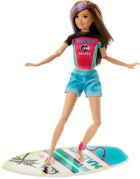 Barbie Dreamhouse Adventures Skipper Surf Doll, approx. 11-inch in Surfing Fashion, with Accessories

