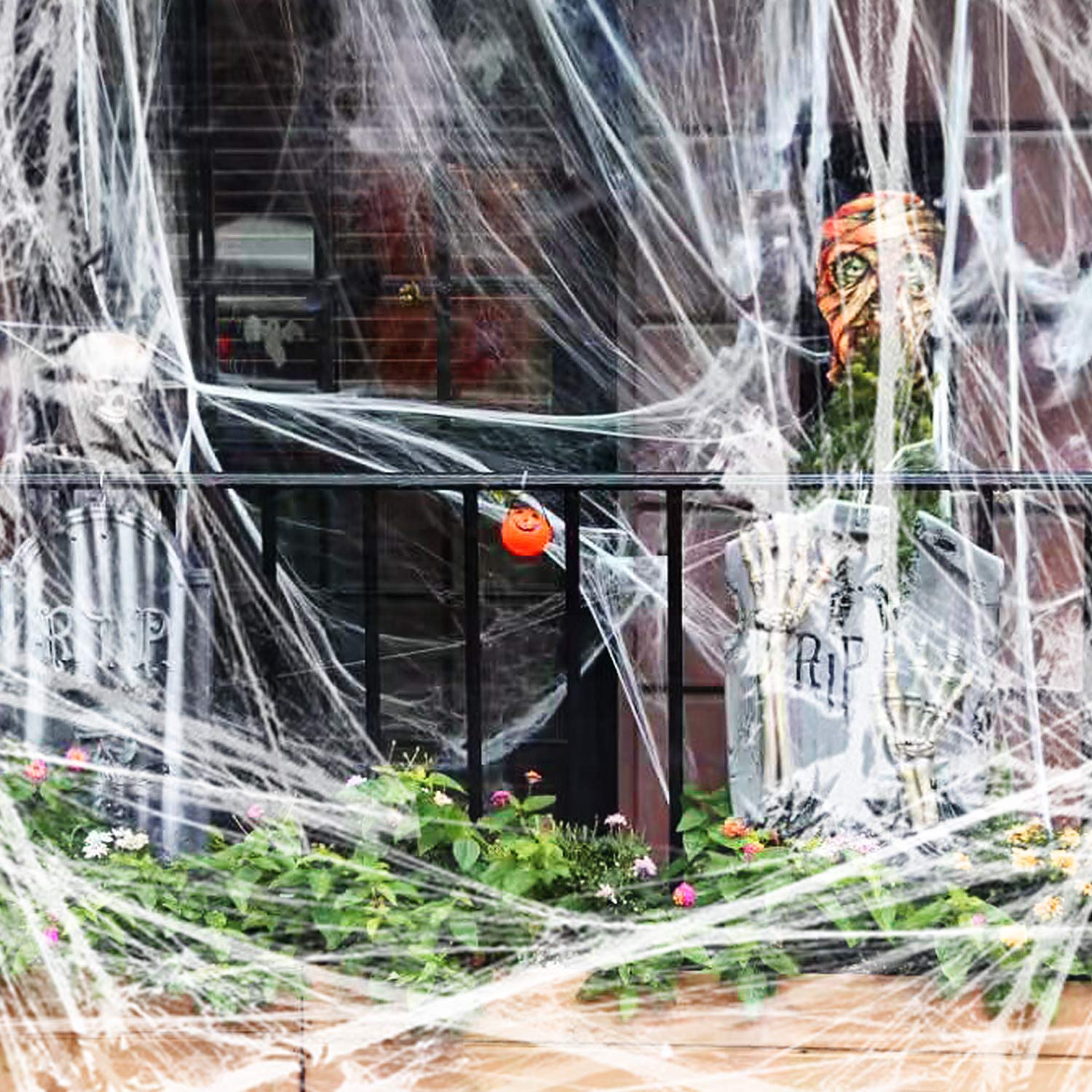 1000 sqft Halloween Spider Web Decorations, VIRIITA Super Stretch Fake Spider Webs, White Webbing Spooky Cobwebs Halloween Supplies for Halloween Party Decorations Bar Haunted House