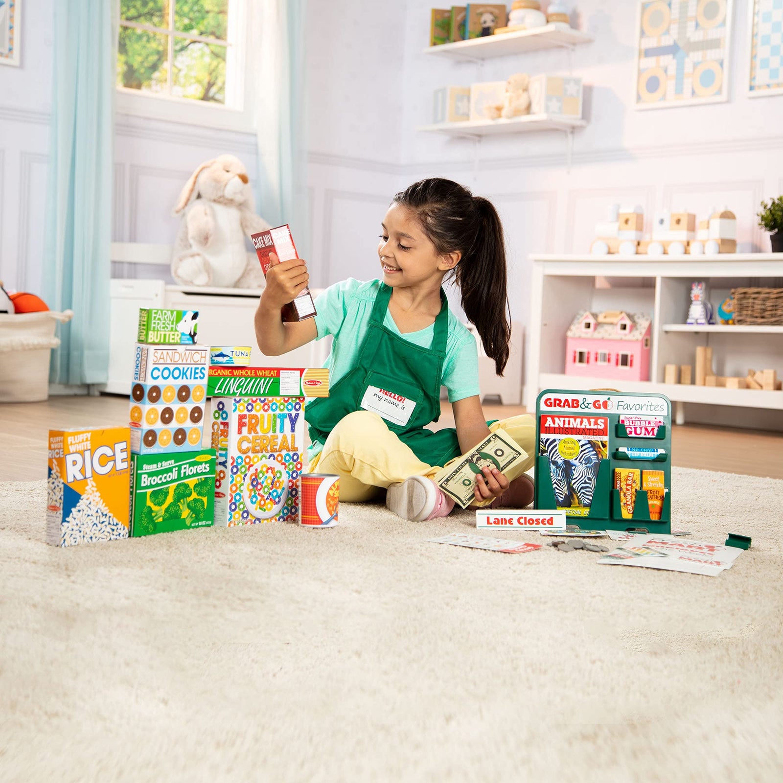 Melissa & Doug Fresh Mart Grocery Store Play Food and Role Play Companion Set (84 pcs)