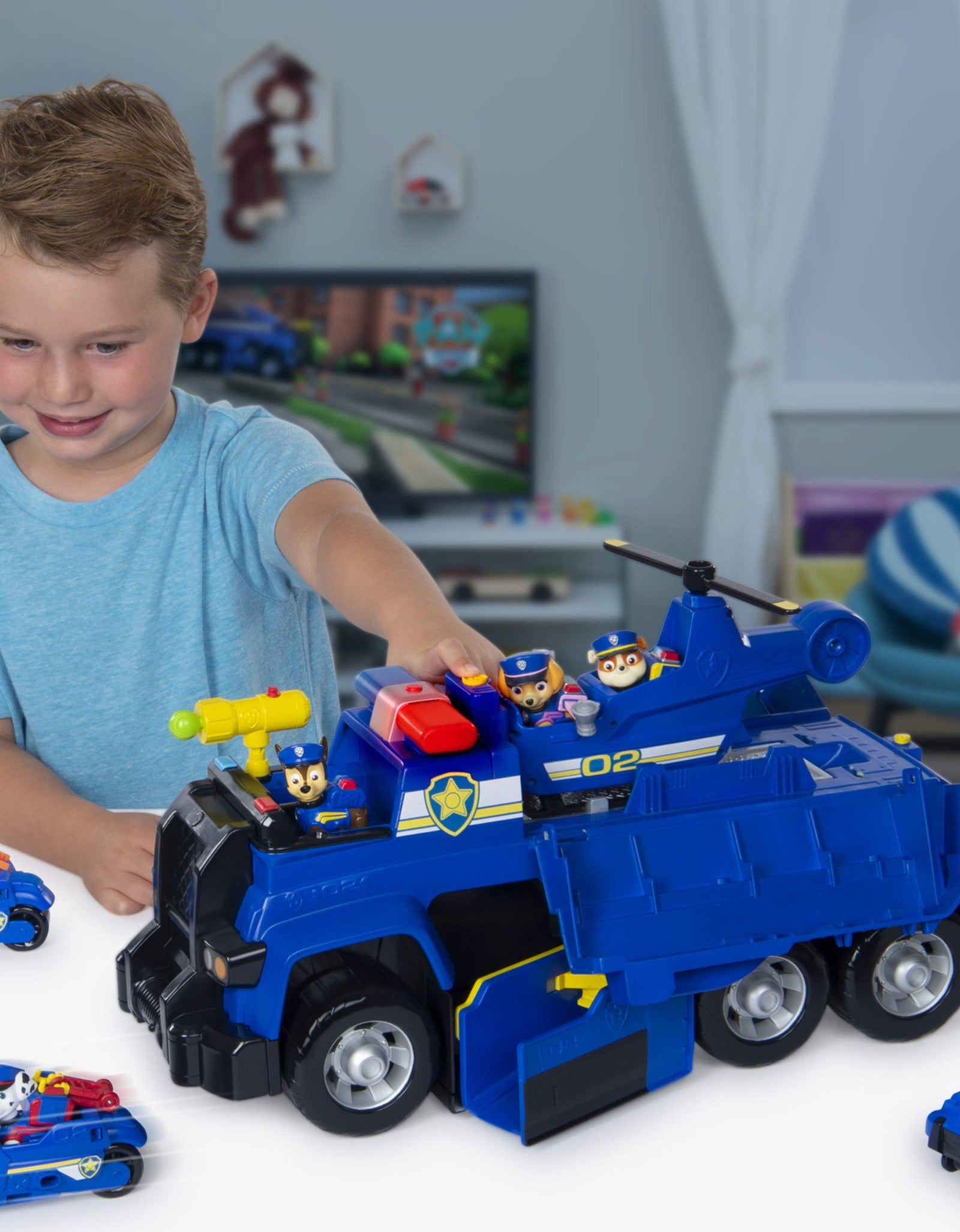 Paw Patrol, Chase’s 5-in-1 Ultimate Cruiser with Lights and Sounds, for Kids Aged 3 and up