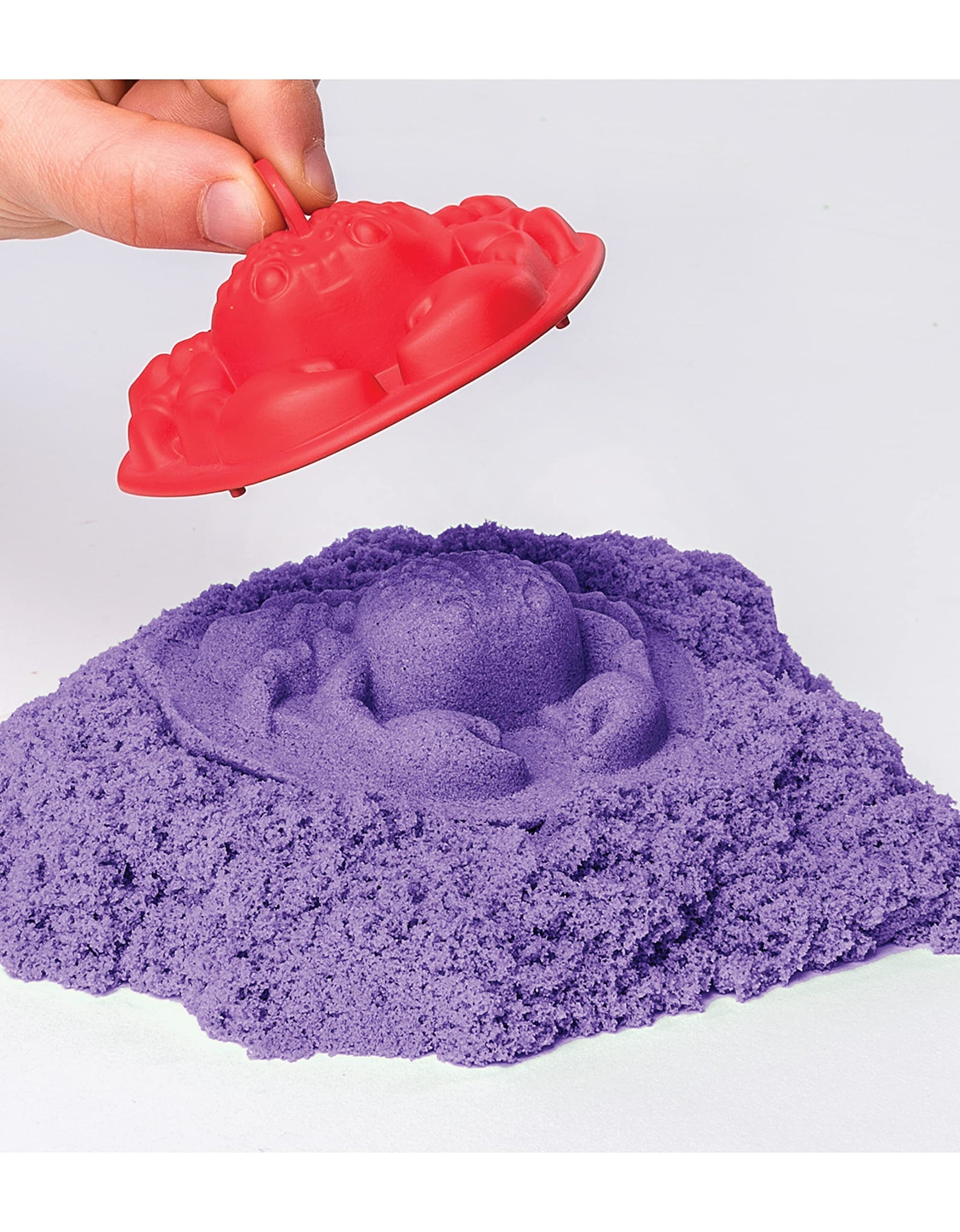 Kinetic Sand, Sandbox Playset with 1lb of Purple and 3 Molds, for Ages 3 and up