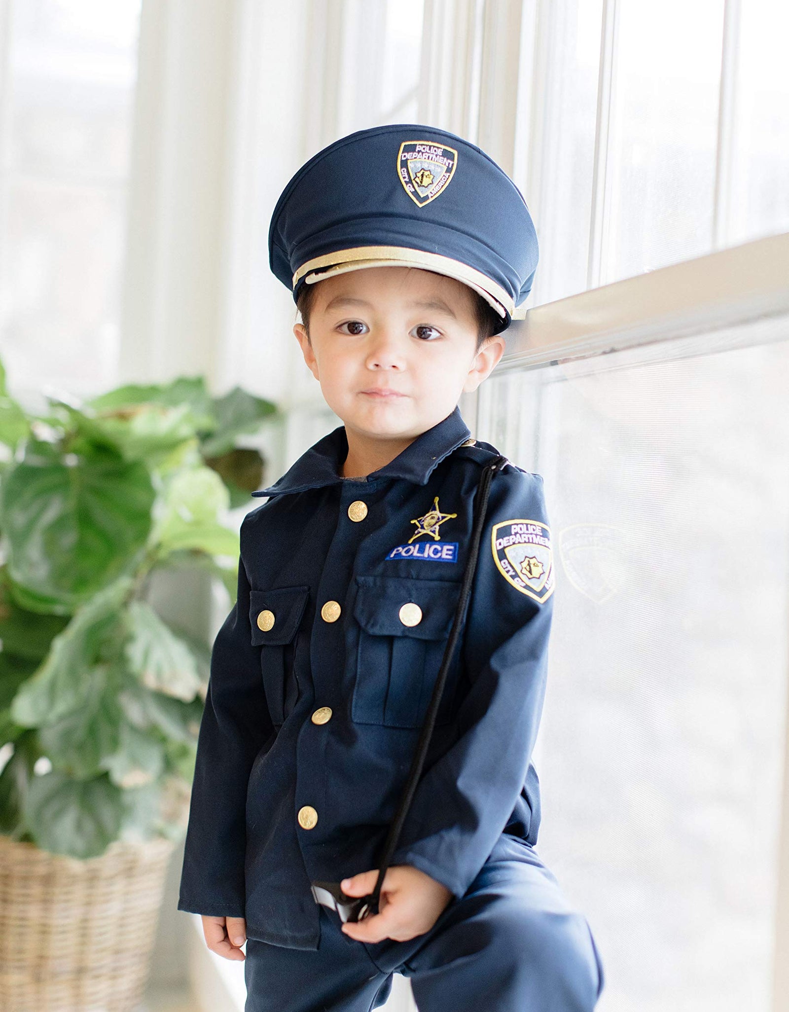Dress-Up-America Police Costume For Boys - Shirt, Pants, Hat, Belt, Whistle, Gun Holster, and Walkie Talkie Cop Set