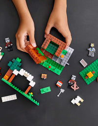 LEGO Minecraft The Pillager Outpost 21159 Awesome Action Figure Brick Building Playset for Kids Minecraft Gift (303 Pieces)

