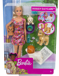Barbie Doggy Daycare Doll, Blonde, and Pets Playset with 4 Dogs, Including One Puppy that Poops and One that Pees, Plus Color-Change Paper and More, Gift for 3 to 7 Year Olds [Amazon Exclusive]
