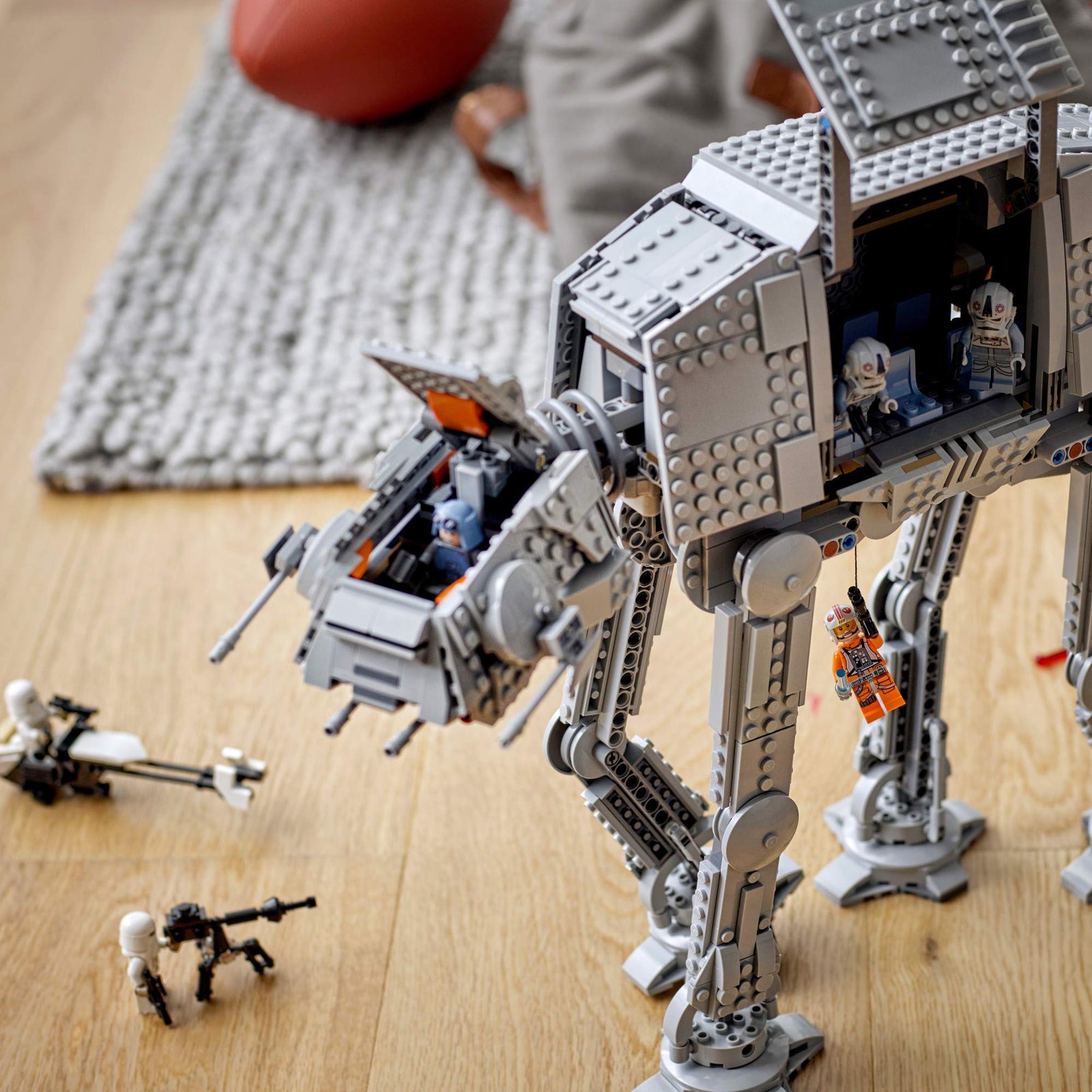 LEGO Star Wars at-at 75288 Building Kit, Fun Building Toy for Kids to Role-Play Exciting Missions in The Star Wars Universe and Recreate Classic Star Wars Trilogy Scenes (1,267 Pieces)
