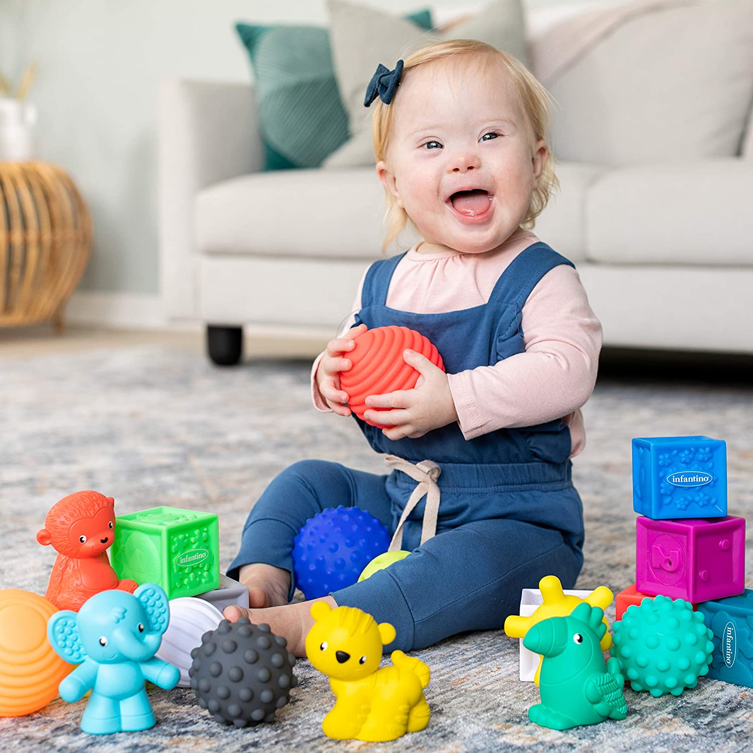 Infantino Sensory Balls Blocks & Buddies - 20 piece basics set for sensory exploration, fine and gross motor skill development and early introduction to colors, counting, sorting and numbers