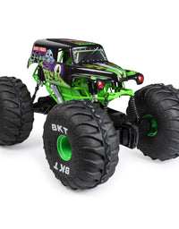 Monster Jam, Official Mega Grave Digger All-Terrain Remote Control Monster Truck with Lights, 1: 6 Scale
