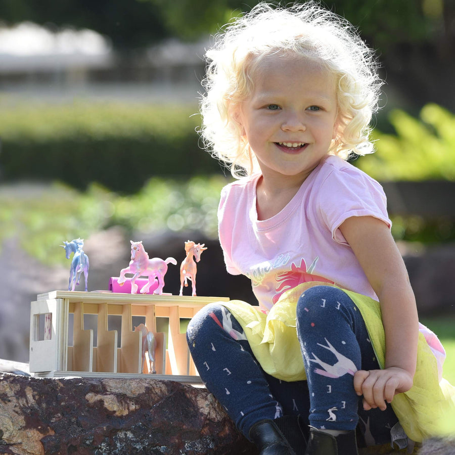 Breyer Horses Unicorn Magic Wooden Stable Playset with 6 Unicorns | 6 Piece Playset | 6 Stablemates Unicorns Included | 6” H x 9” L x 2.5” D | 1:32 Scale | Model #59218, Multicolor