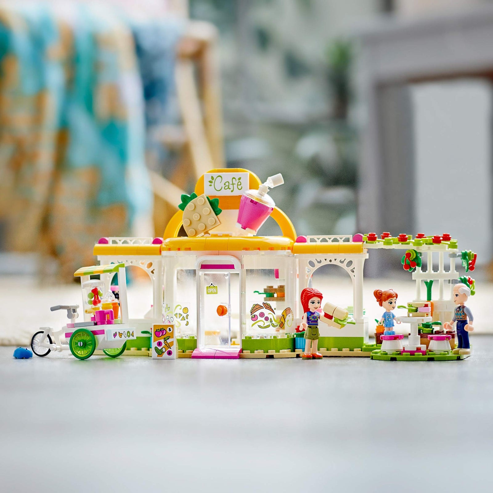 LEGO Friends Heartlake City Organic Café 41444 Building Kit; Modern Living Set for Kids Comes Friends Mia, New 2021 (314 Pieces)