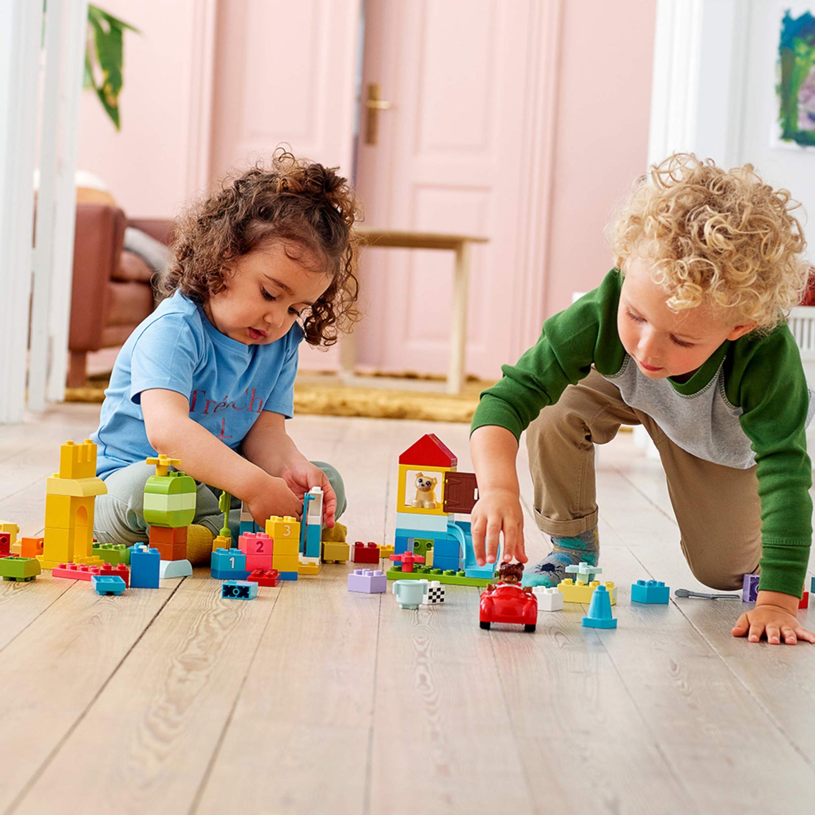 LEGO DUPLO Classic Deluxe Brick Box 10914 Starter Set with Storage Box, Great Educational Toy for Toddlers 18 Months and up (85 Pieces)