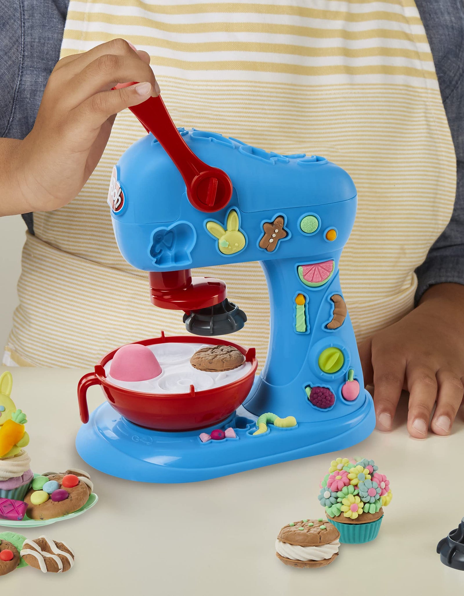 Play-Doh Kitchen Creations Ultimate Cookie Baking Playset for Kids 3 Years and Up with Toy Mixer, 25 Tools, and 15 Modeling Compound Cans, Non-Toxic (Amazon Exclusive)