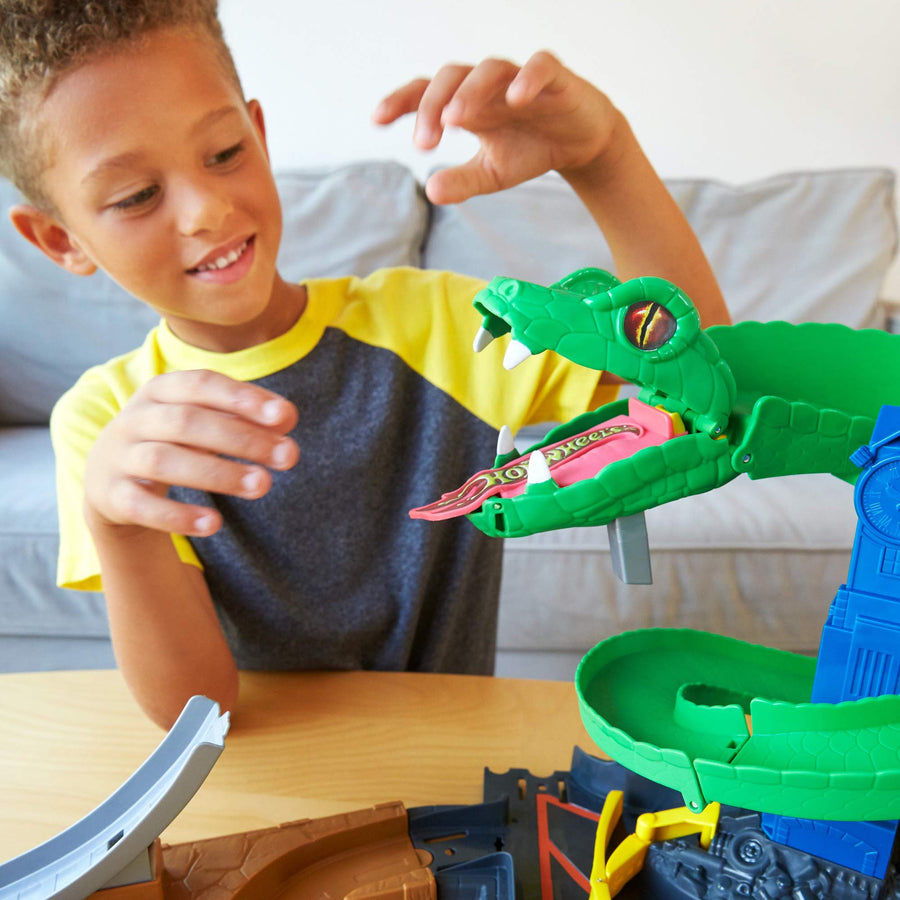 Hot Wheels City Cobra Crush Playset [Amazon Exclusive]