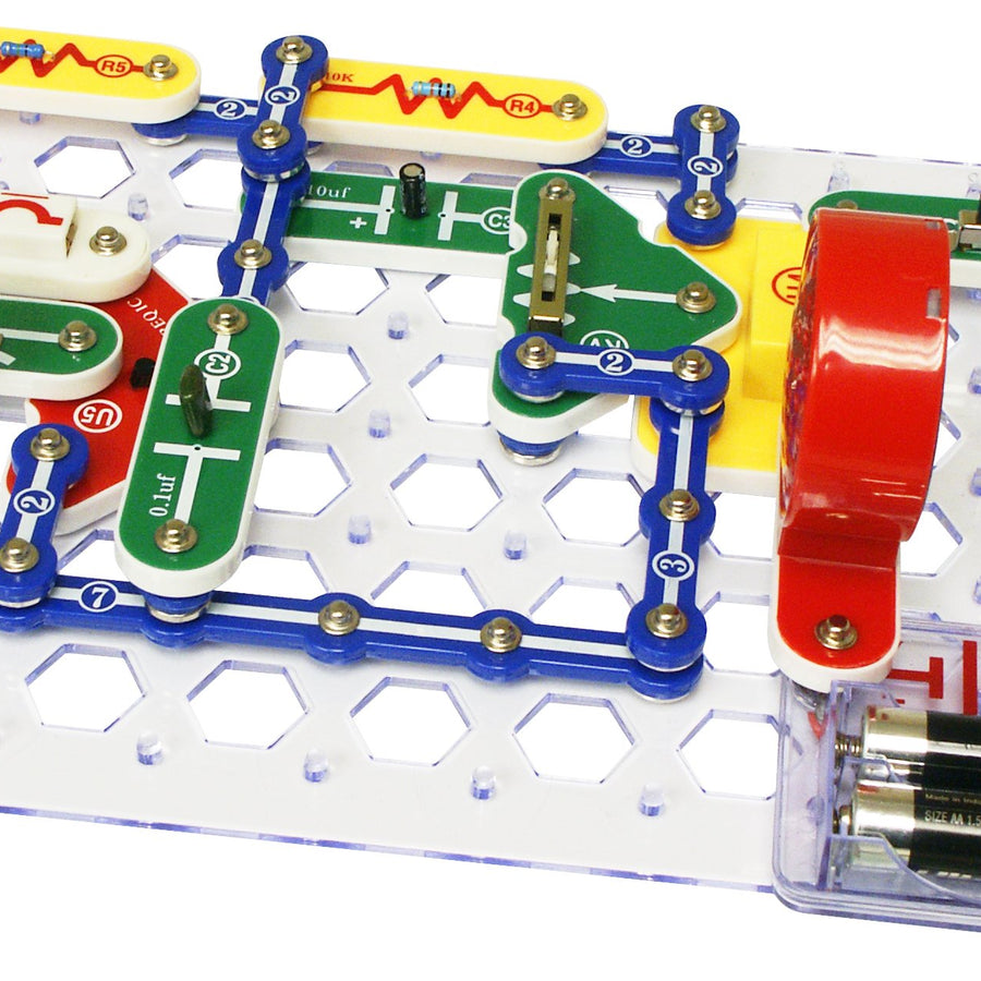 Snap Circuits Classic SC-300 Electronics Exploration Kit | Over 300 Projects | Full Color Project Manual | Snap Circuits Parts | STEM Educational Toy for Kids 8+ 2.3 x 13.6 x 19.3 inches
