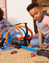 Hot Wheels Corkscrew Crash Track with Motorized Boosters [Amazon Exclusive]
