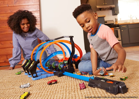 Hot Wheels Corkscrew Crash Track with Motorized Boosters [Amazon Exclusive]