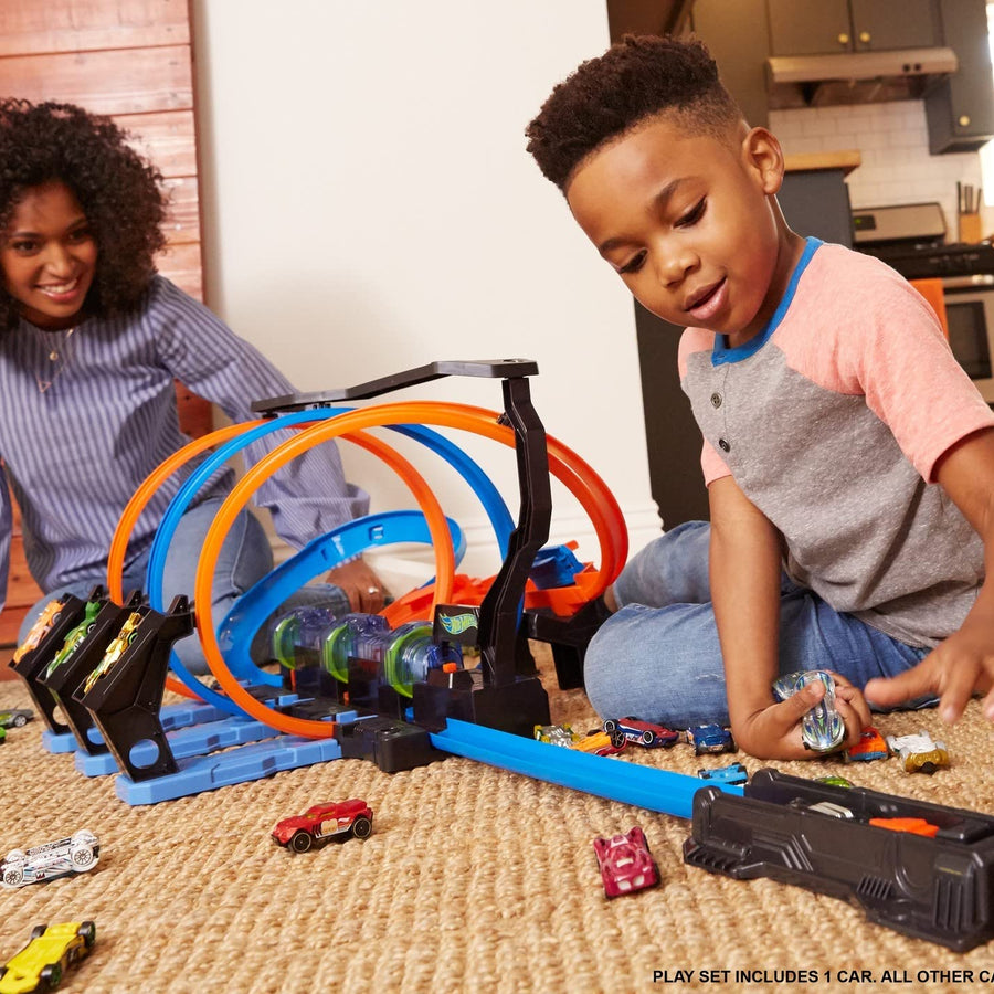 Hot Wheels Corkscrew Crash Track with Motorized Boosters [Amazon Exclusive]