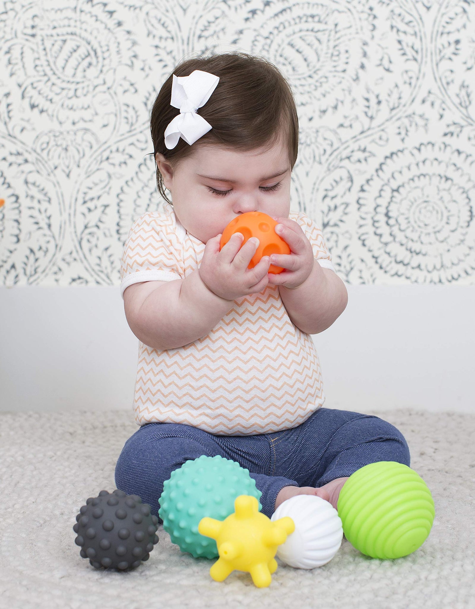 Infantino Textured Multi Ball Set - Textured Ball Set Toy for Sensory Exploration and Engagement for Ages 6 Months and up, 6 Piece Set