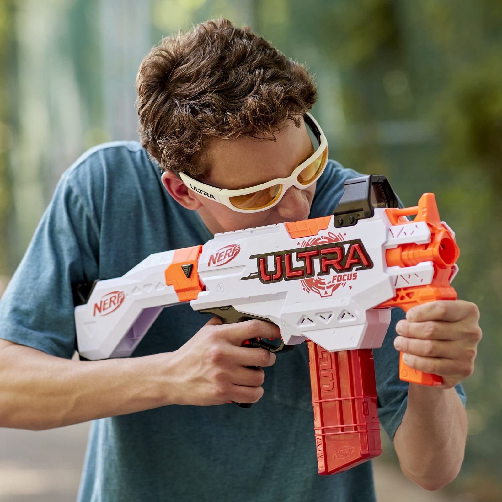 NERF Ultra Focus Motorized Blaster, 10-Dart Clip, 10 AccuStrike Ultra Darts, Stock, Compatible Only Ultra Darts (Amazon Exclusive)
